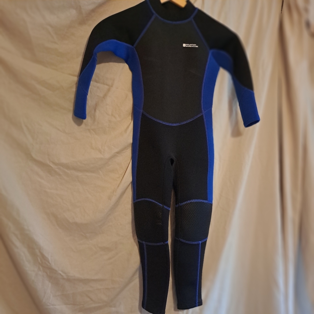 Kids NWT Wetsuit, Blue And Black Size 7-8